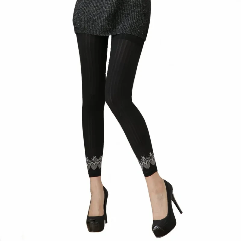 Modische blickdichte Leggings mit Herzmuster am Knöchel, 60D